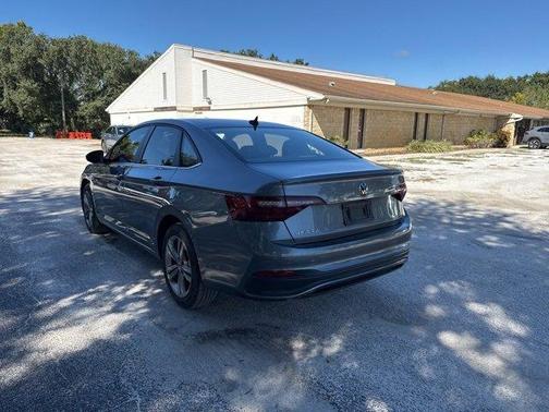 2022 Volkswagen Jetta 1.5T SE