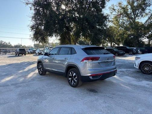 2022 Volkswagen Atlas Cross Sport 2.0T SE
