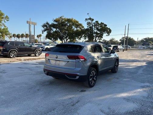 2022 Volkswagen Atlas Cross Sport 2.0T SE