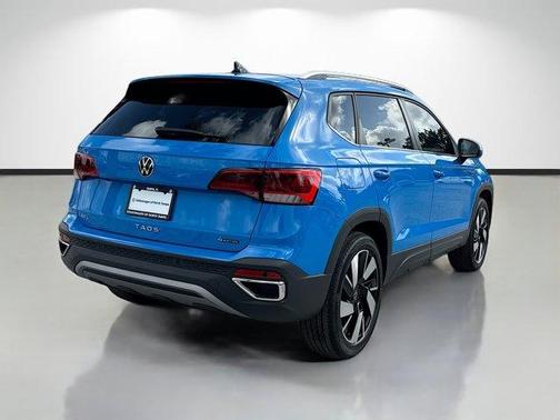 Cornflower Blue 2024 Volkswagen Taos 1.5T SEL