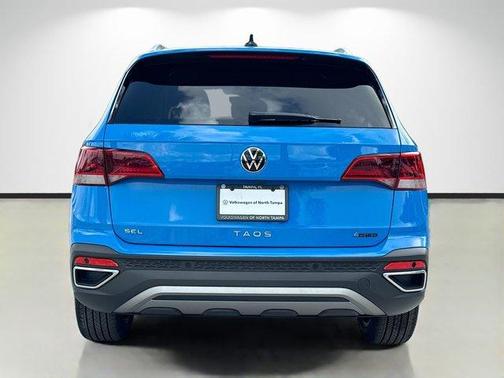 Cornflower Blue 2024 Volkswagen Taos 1.5T SEL