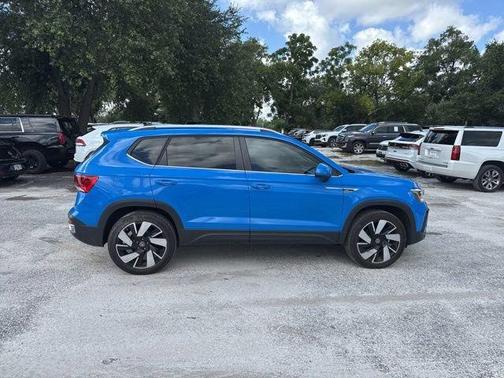 Cornflower Blue 2024 Volkswagen Taos 1.5T SEL