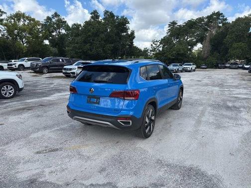 Cornflower Blue 2024 Volkswagen Taos 1.5T SEL