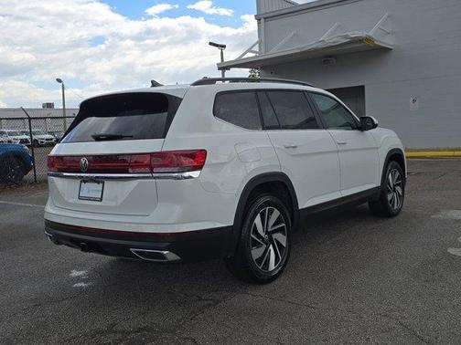 2025 Volkswagen Atlas 2.0T SE w/Technology
