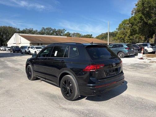 2024 Volkswagen Tiguan 2.0T SE R-Line Black