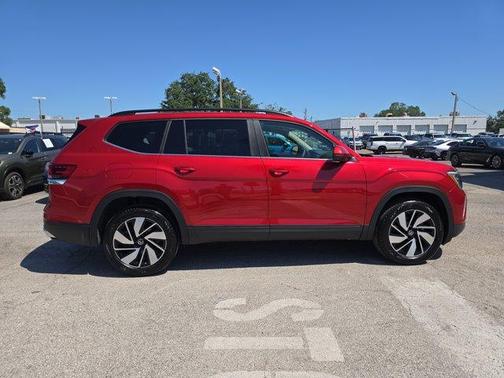 2025 Volkswagen Atlas 2.0T SE w/Technology