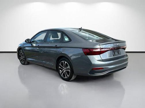 Platinum Gray Metallic 2026 Volkswagen Jetta 1.5T Sport