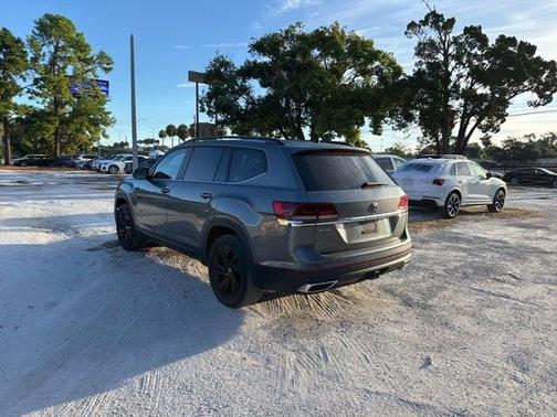 2022 Volkswagen Atlas 3.6L SE w/Technology