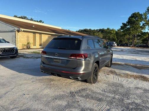 2022 Volkswagen Atlas 3.6L SE w/Technology