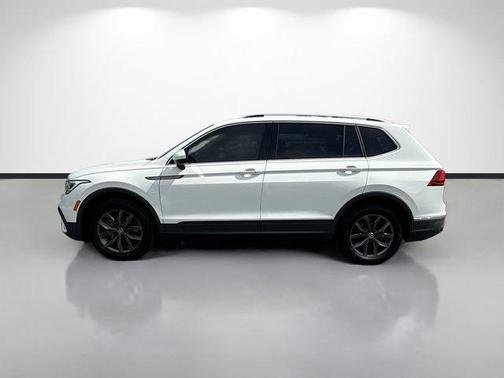 Pure White 2024 Volkswagen Tiguan 2.0T SE