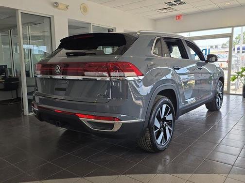 2024 Volkswagen Atlas Cross Sport 2.0T SEL