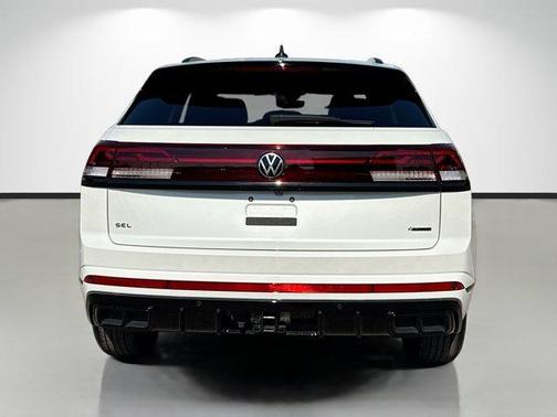 2026 Volkswagen Atlas Cross Sport 2.0T SEL R-Line Black