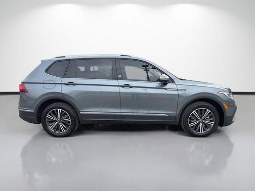 Platinum Gray Metallic 2024 Volkswagen Tiguan 2.0T Wolfsburg Edition