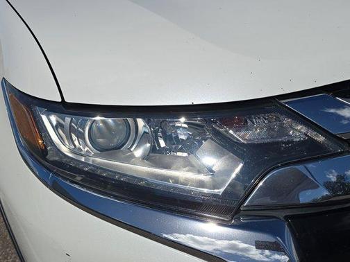 2016 Mitsubishi Outlander SE