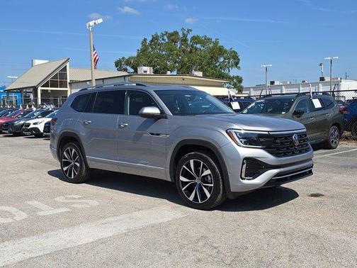 2025 Volkswagen Atlas 2.0T SEL Premium R-Line