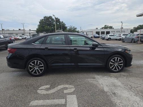 2025 Volkswagen Jetta 1.5T SE