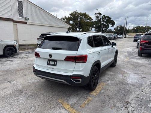 2022 Volkswagen Taos 1.5T SE