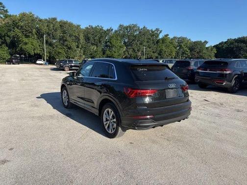Mythos Black Metallic 2025 Audi Q3 45 S line Premium