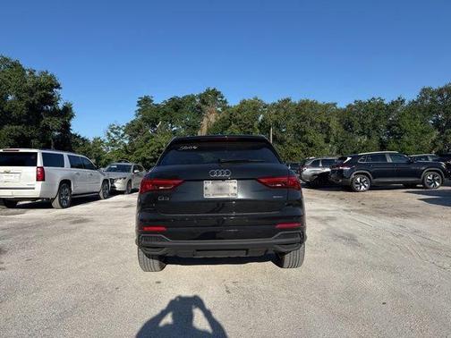 Mythos Black Metallic 2025 Audi Q3 45 S line Premium