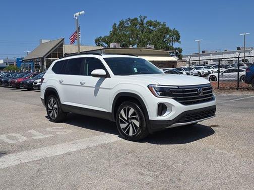 2025 Volkswagen Atlas 2.0T SE w/Technology