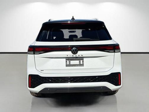 Opal White W/Deep Black Roof 2026 Volkswagen Tiguan 2.0T SE R-Line Black