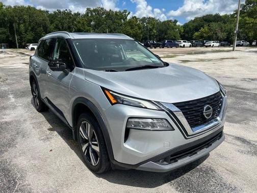 Brilliant Silver Metallic 2021 Nissan Rogue SL