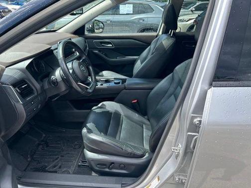 Brilliant Silver Metallic 2021 Nissan Rogue SL