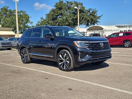 2026 Volkswagen Atlas 2.0T SEL Premium R-Line