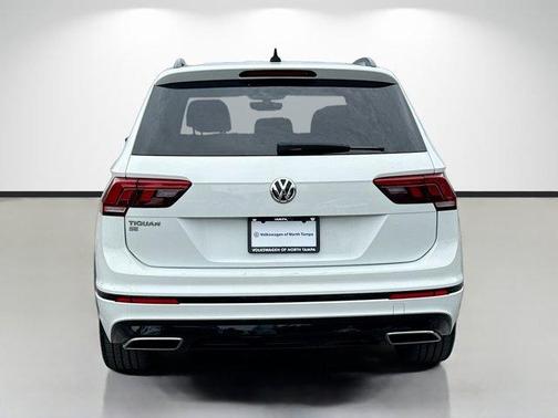Pure White 2021 Volkswagen Tiguan 2.0T SE R-Line Black
