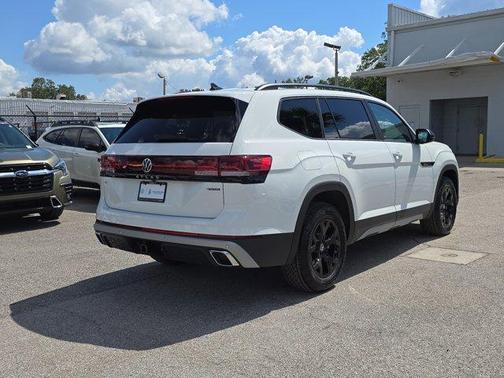 2025 Volkswagen Atlas 2.0T Peak Edition