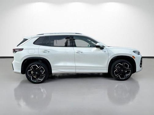 Opal White Pearl 2026 Volkswagen Tiguan 2.0T SEL R-Line Turbo