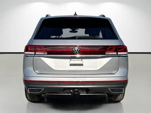 Silver Mist Metallic 2026 Volkswagen Atlas 2.0T SE W/TECHNOLOGY