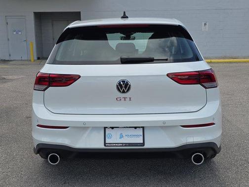 2025 Volkswagen Golf GTI 2.0T SE