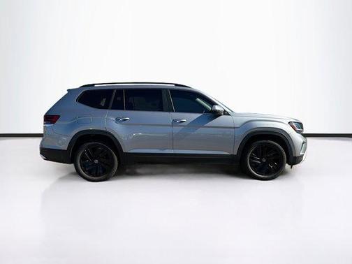 2022 Volkswagen Atlas 2.0T SE w/Technology