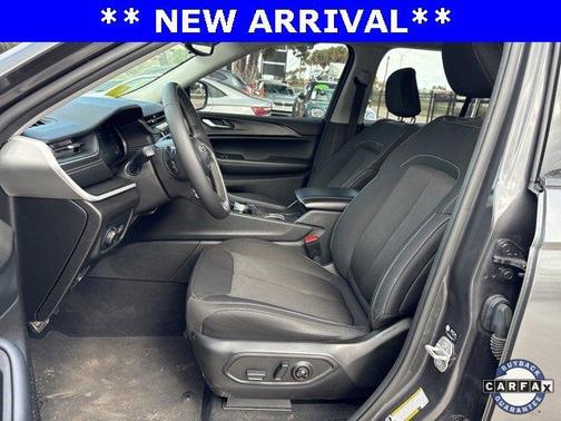 2024 Jeep Grand Cherokee Laredo