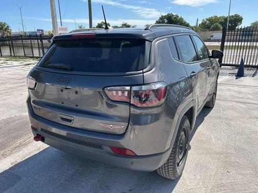 Granite Crystal Clearcoat Metallic 2018 Jeep Compass Trailhawk