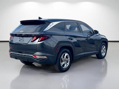 2022 Hyundai TUCSON SE