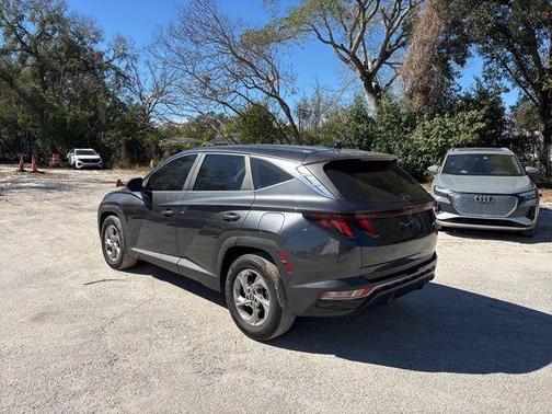 2022 Hyundai TUCSON SE