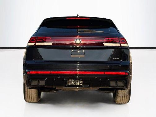 2026 Volkswagen Atlas Cross Sport 2.0T SEL R-Line Black