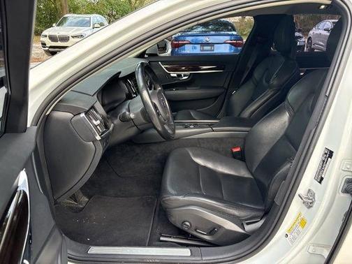 2018 Volvo S90 T5 Momentum