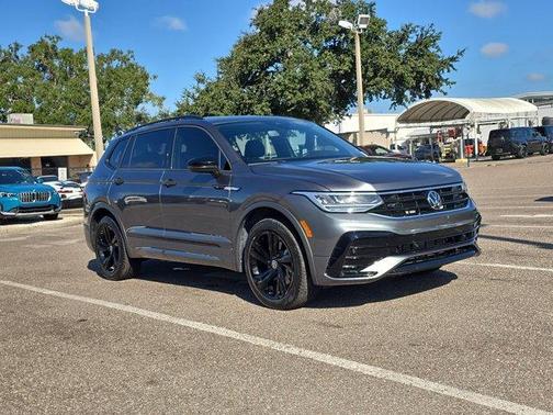 2024 Volkswagen Tiguan 2.0T SE R-Line Black
