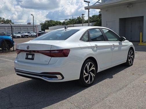 2025 Volkswagen Jetta 1.5T SEL