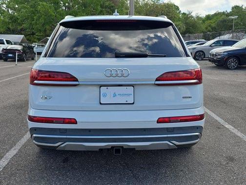 2021 Audi Q7 55 Prestige
