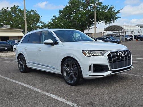 2021 Audi Q7 55 Prestige