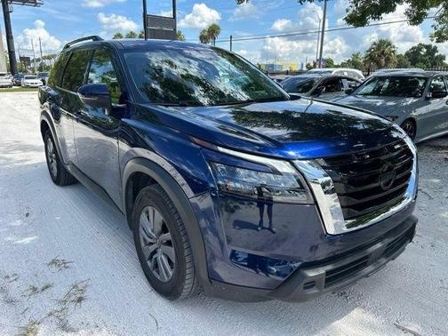 Deep Ocean Blue 2024 Nissan Pathfinder SV