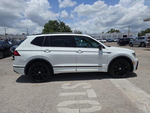 2021 Volkswagen Tiguan 2.0T SE R-Line Black