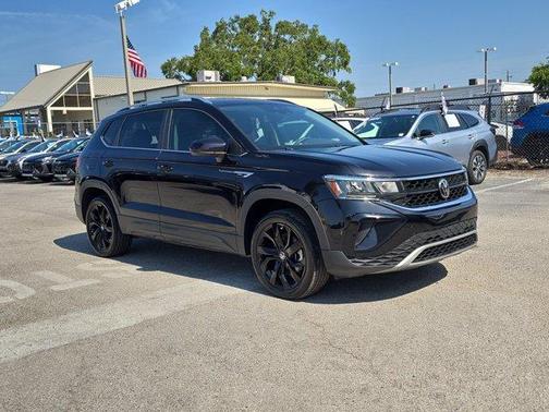 2022 Volkswagen Taos 1.5T SE