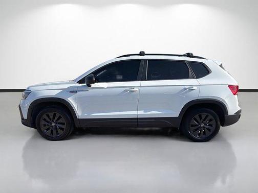 Pure White 2022 Volkswagen Taos 1.5T S