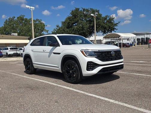 2026 Volkswagen Atlas Cross Sport 2.0T SEL R-Line Black