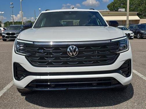 2026 Volkswagen Atlas Cross Sport 2.0T SEL R-Line Black